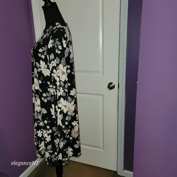 Old Navy Black/Gray/Taupe Floral Swing Style L/S Dress Sz: M NWT - Picture 2 of 6